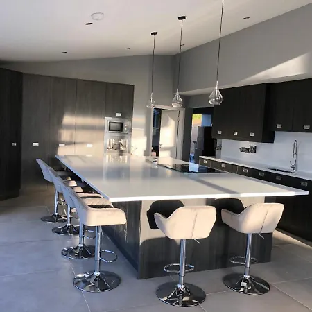 River Views,kinsale, Hosted By Exquisite Homes, Sleeps 26 דירה קינסייל