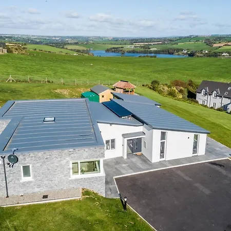 דירה River Views,kinsale, Hosted By Exquisite Homes, Sleeps 26
