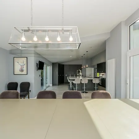 River Views,kinsale, Hosted By Exquisite Homes, Sleeps 26 דירה *
