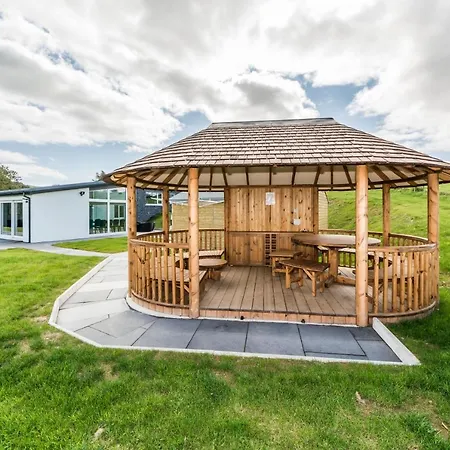 דירה River Views,kinsale, Hosted By Exquisite Homes, Sleeps 26 קינסייל