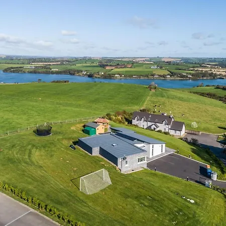 River Views,kinsale, Hosted By Exquisite Homes, Sleeps 26 * קינסייל