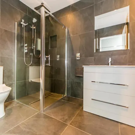 River Views,kinsale, Hosted By Exquisite Homes, Sleeps 26 דירה קינסייל