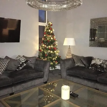 דירה River Views,kinsale, Hosted By Exquisite Homes, Sleeps 26 *