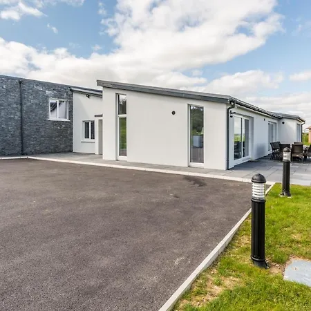 River Views,kinsale, Hosted By Exquisite Homes, Sleeps 26