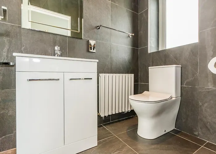 River Views,kinsale, Hosted By Exquisite Homes, Sleeps 26 コーク