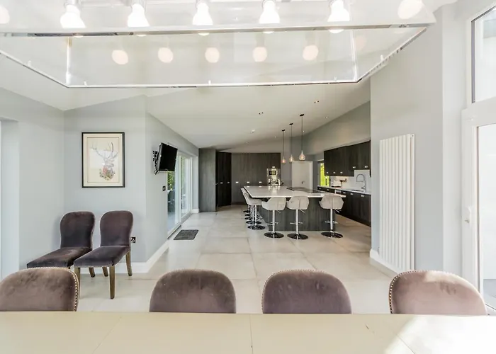 River Views,kinsale, Hosted By Exquisite Homes, Sleeps 26