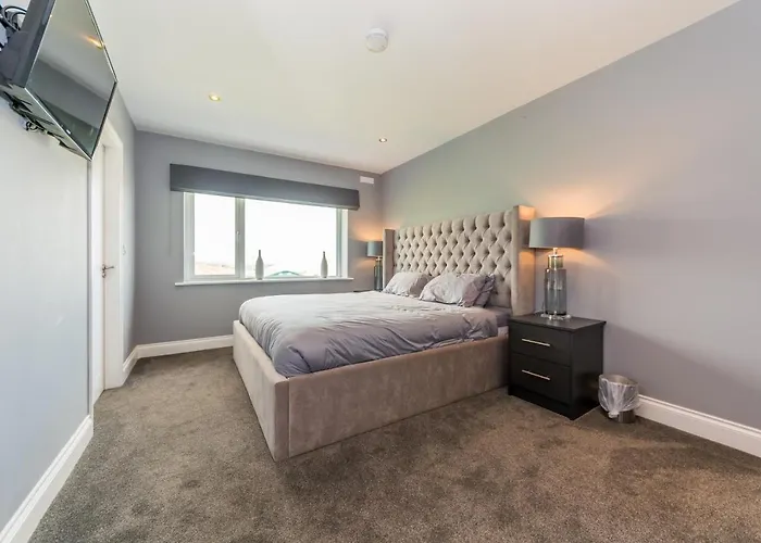 River Views,kinsale, Hosted By Exquisite Homes, Sleeps 26 アパート