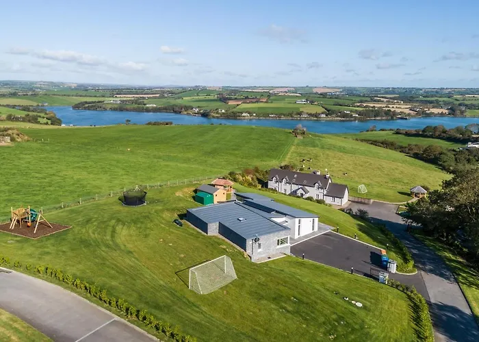 River Views,kinsale, Hosted By Exquisite Homes, Sleeps 26 * コーク