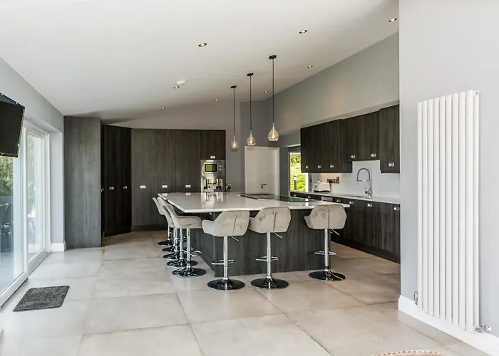 River Views,kinsale, Hosted By Exquisite Homes, Sleeps 26 コーク