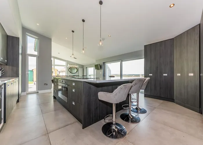 River Views,kinsale, Hosted By Exquisite Homes, Sleeps 26 アパート